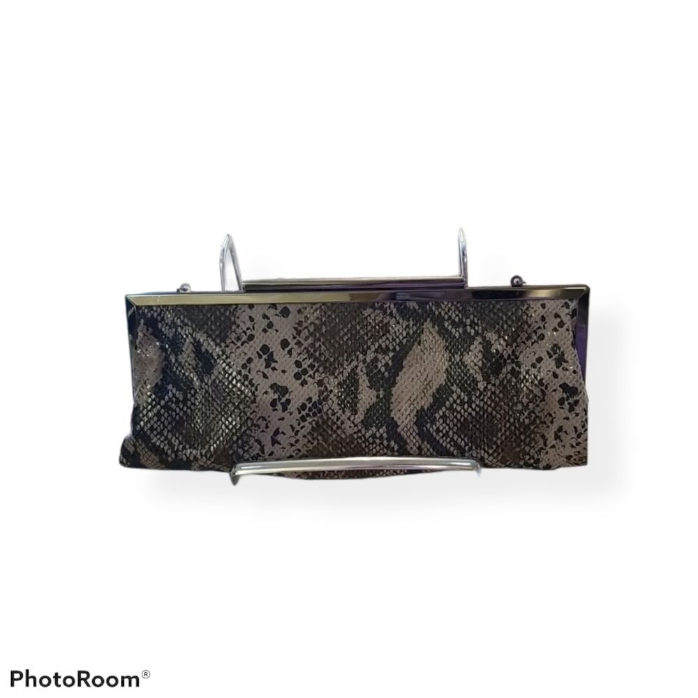 Melanie Lyne clutch